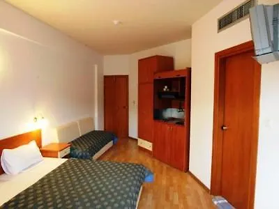 Filoxenia Apartahotel