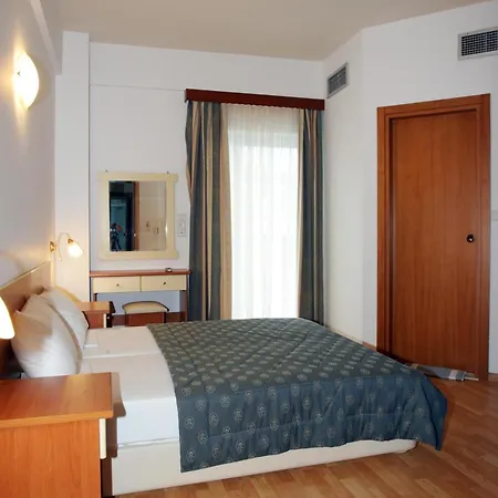 Filoxenia Beach 2* Λεπτοκαρυά
